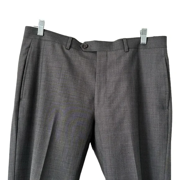 Lauren Ralph Lauren grey two piece suit two buttoned jacket tapered leg 40R 36”